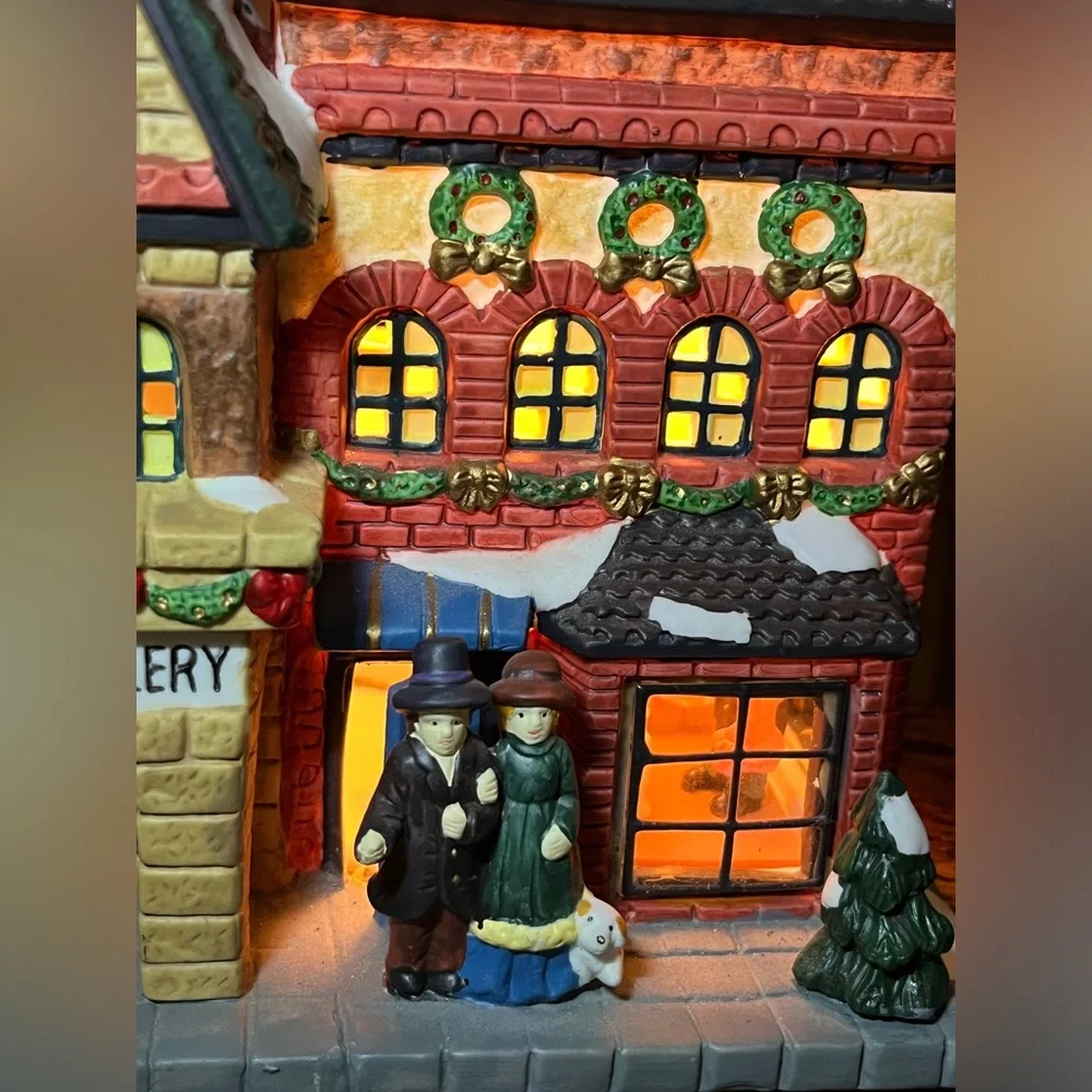 LIGHTED Christmas Porcelain Victorian Village WEDDING GALLERY Building